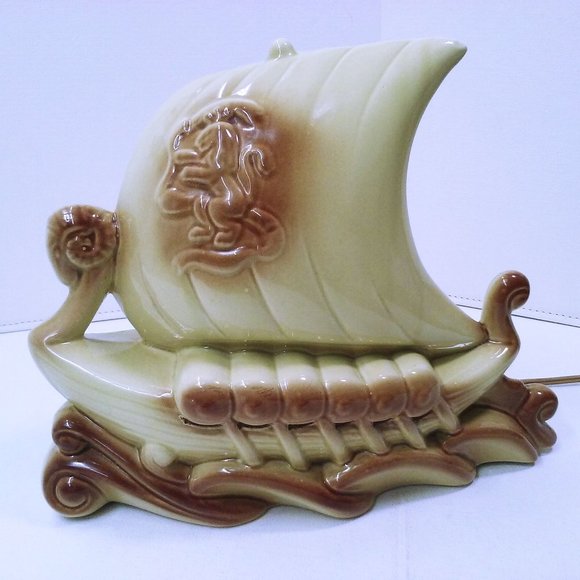 Vintage 50s Ceramic Ship TV Lamp Viking Drakkar Nautical Sail Oars Clean Works! - Picture 1 of 9
